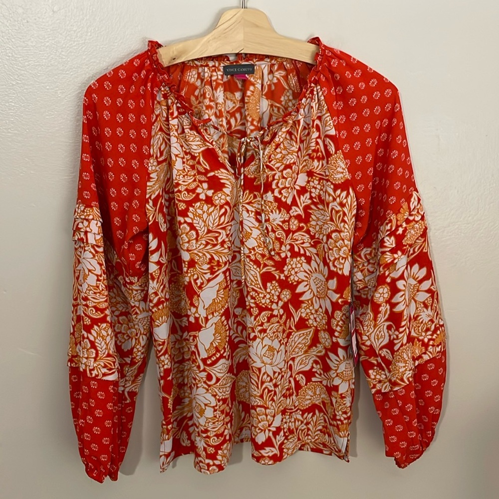 NWT Vince Camuto Harmony Top. XS